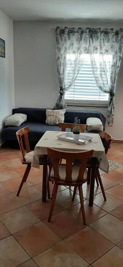 Villa Dobra Family Apartments Vir Bagian luar foto