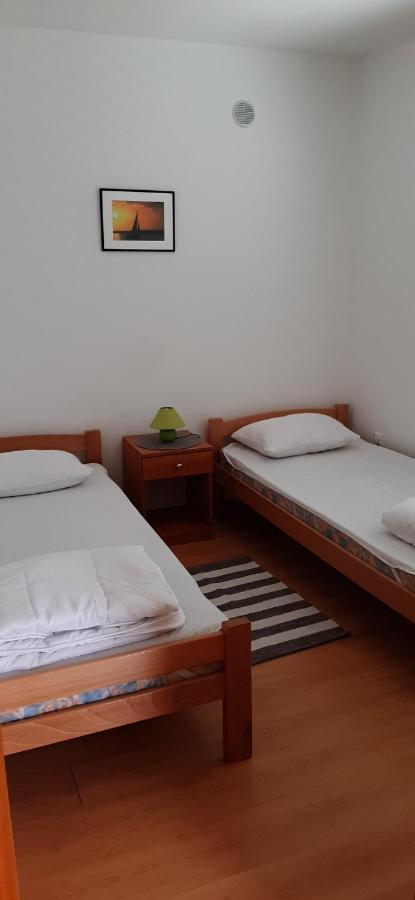 Villa Dobra Family Apartments Vir Bagian luar foto