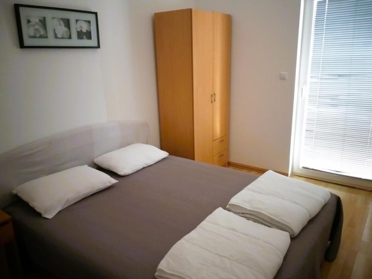 Villa Dobra Family Apartments Vir Bagian luar foto