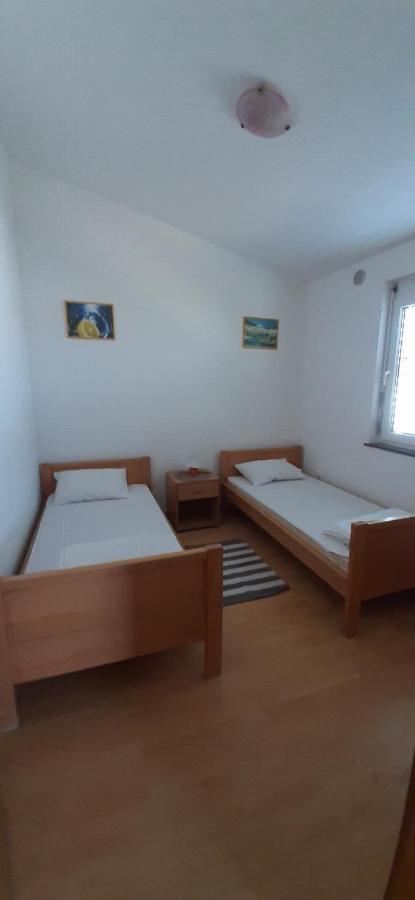 Villa Dobra Family Apartments Vir Bagian luar foto