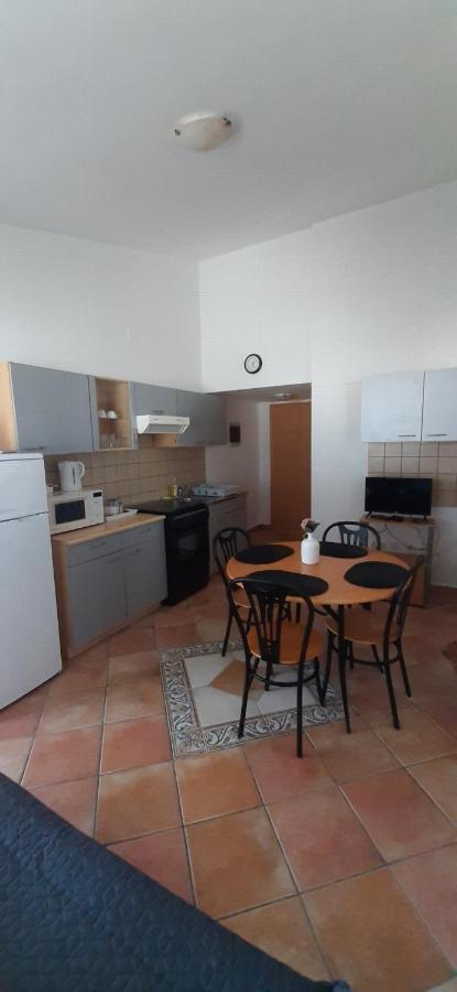 Villa Dobra Family Apartments Vir Bagian luar foto
