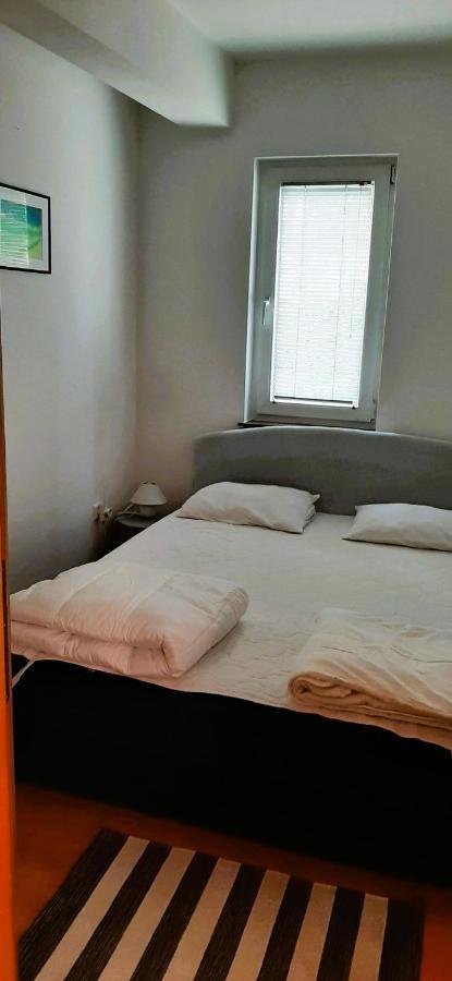Villa Dobra Family Apartments Vir Bagian luar foto