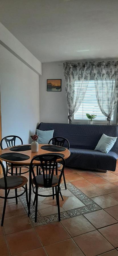 Villa Dobra Family Apartments Vir Bagian luar foto