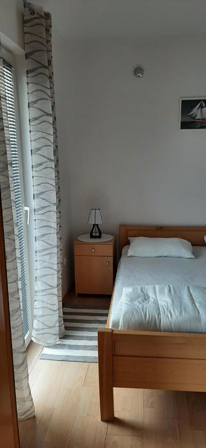 Villa Dobra Family Apartments Vir Bagian luar foto