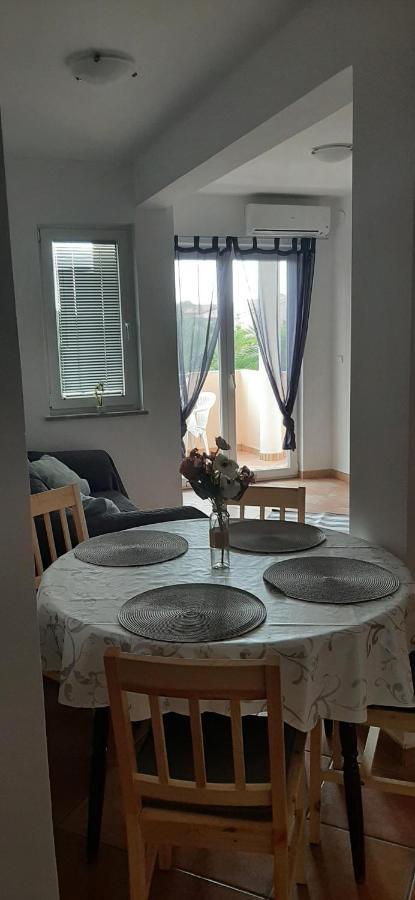 Villa Dobra Family Apartments Vir Bagian luar foto