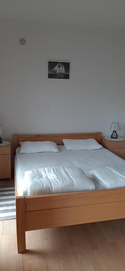 Villa Dobra Family Apartments Vir Bagian luar foto