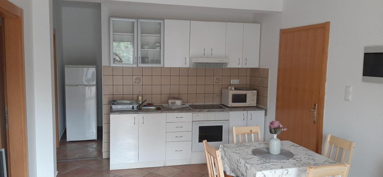 Villa Dobra Family Apartments Vir Bagian luar foto