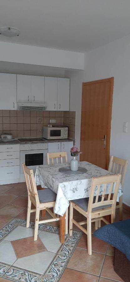 Villa Dobra Family Apartments Vir Bagian luar foto